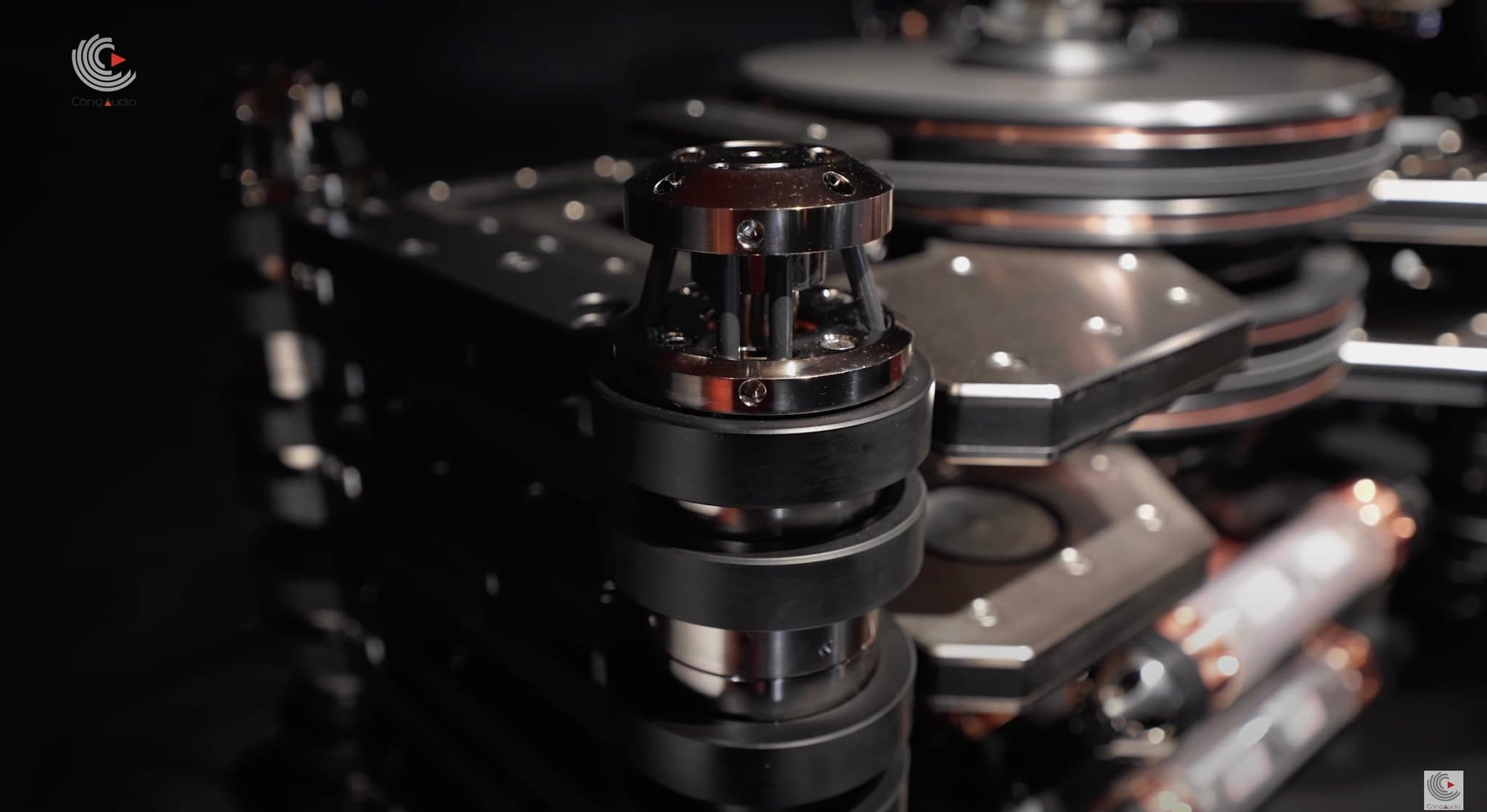 Discovery amplifier detail