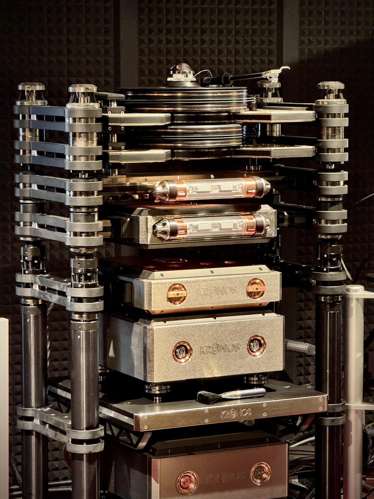 Kronos Pro system side view