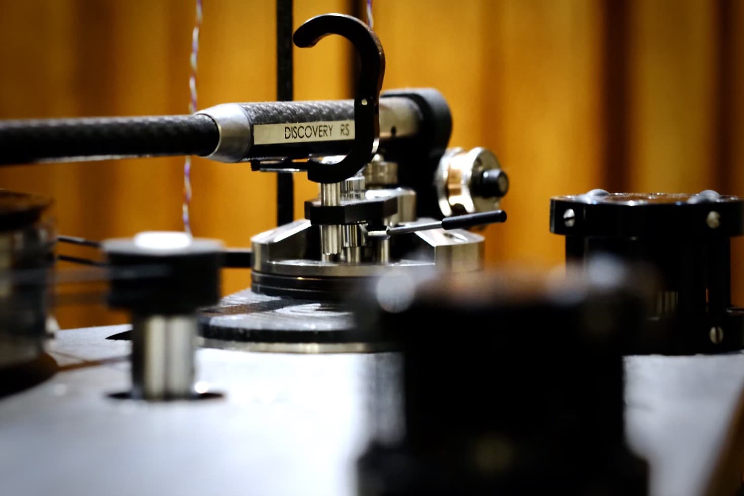 Racks & Supports turntable